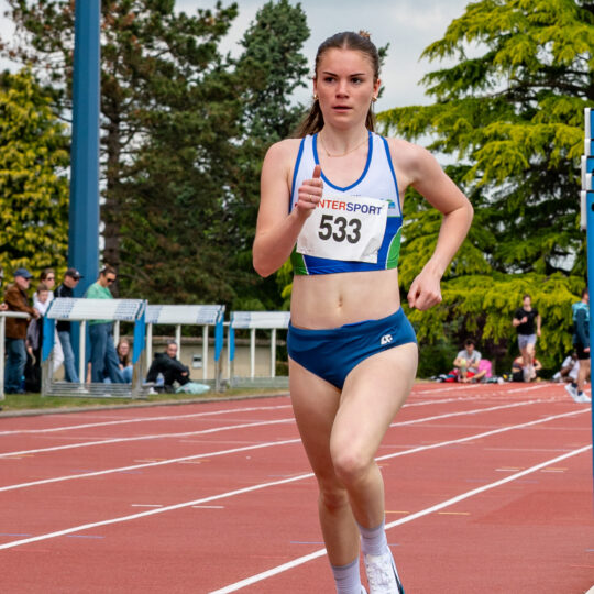 Clara - 800m
